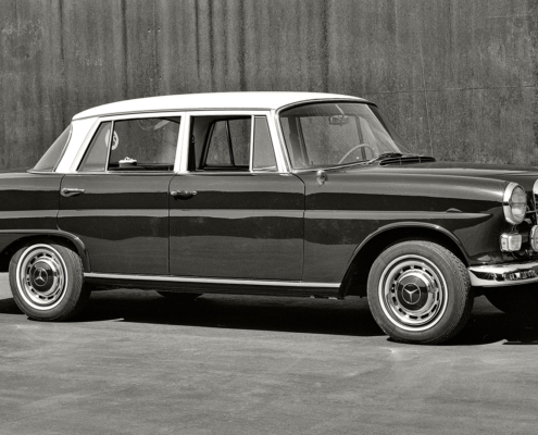 Der mit 8 Sternen - Mercedes Heckflosse 1965